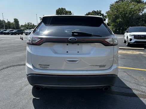 Used 2016 Ford Edge Titanium w/ Equipment Group 302A FWD image 8
