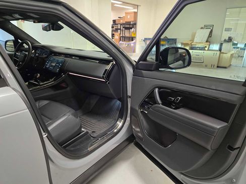 Used 2025 Land Rover Range Rover Sport SV Edition Two image 13