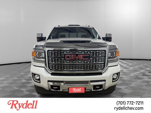Used 2018 GMC Sierra 3500 Denali w/ Duramax Plus Package AWD/4WD image 8