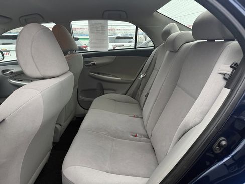 Used 2013 Toyota Corolla image 24