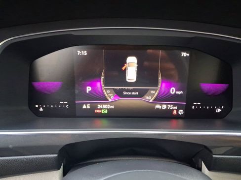 Used 2023 Volkswagen Tiguan SE R-Line FWD image 19