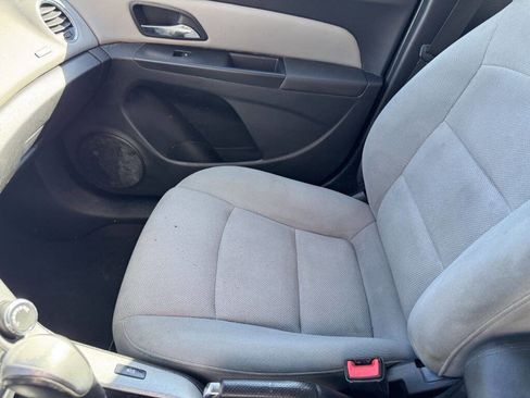 Used 2014 Chevrolet Cruze LT image 11