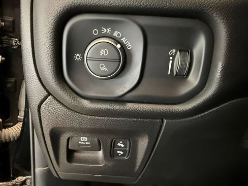 Used 2021 RAM 1500 Big Horn AWD/4WD image 16