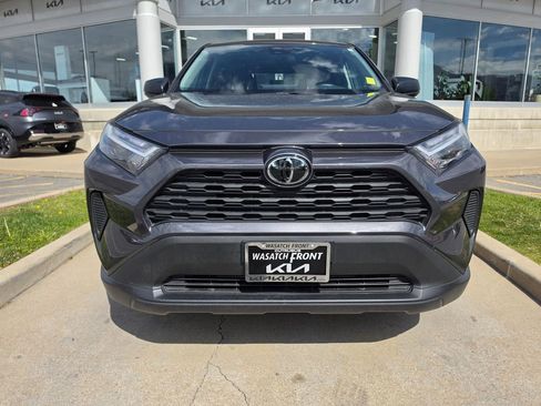 Used 2025 Toyota RAV4 LE AWD/4WD image 2