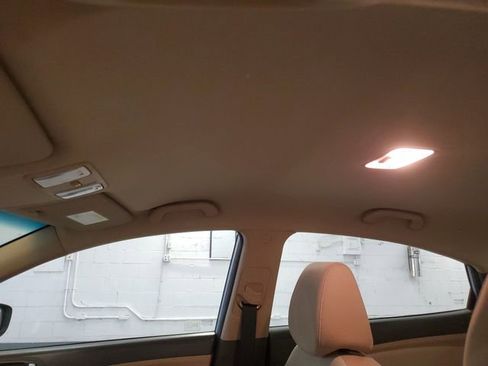 Used 2012 Hyundai Accent GLS FWD image 22