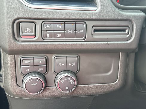 Used 2022 Chevrolet Tahoe RST w/ Luxury Package image 41