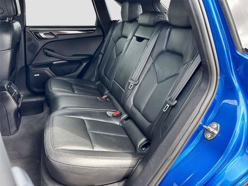 Used 2020 Porsche Macan image 26