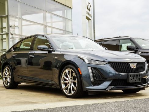 Used 2022 Cadillac CT5 V w/ Platinum Package AWD/4WD image 4