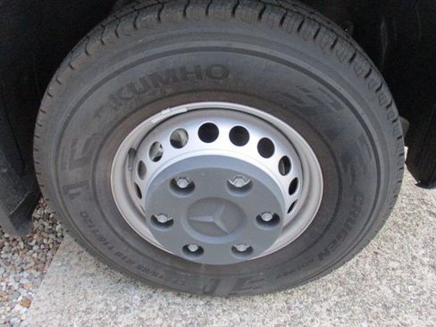 Used 2023 Mercedes-Benz Sprinter 3500 image 21