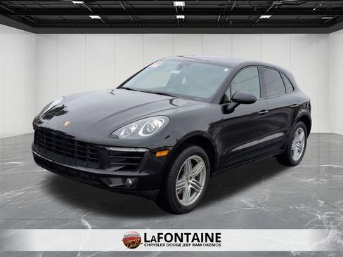 Used 2018 Porsche Macan AWD/4WD image 1