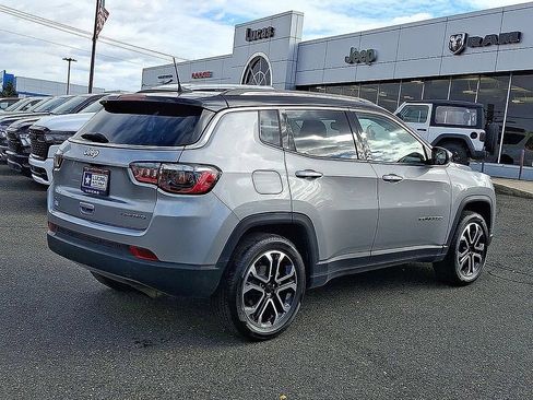 Certified 2022 Jeep Compass Limited w/ Sun and Sound Group AWD/4WD image 14