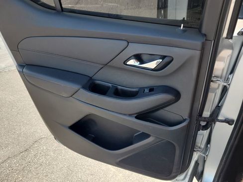 Used 2020 Chevrolet Traverse RS AWD/4WD image 27