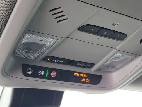 Used 2024 GMC Terrain SLT w/ LPO, Floor Liner Package image 20