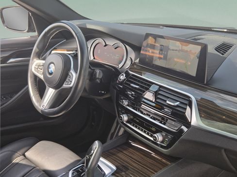 Used 2018 BMW 540i w/ M Sport Package RWD image 27
