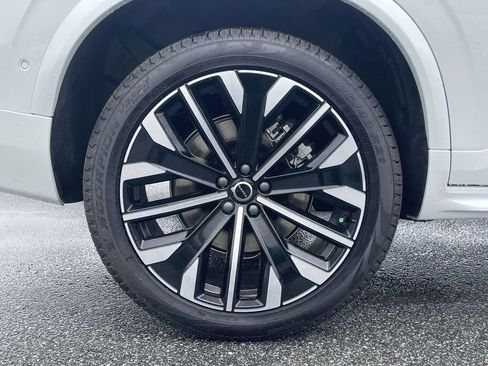 New 2026 Volvo XC90 T8 Plus w/ Protection Package Premier AWD/4WD image 31
