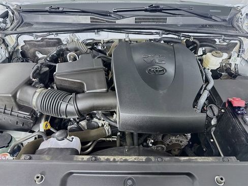 Used 2023 Toyota Tacoma SR AWD/4WD image 27