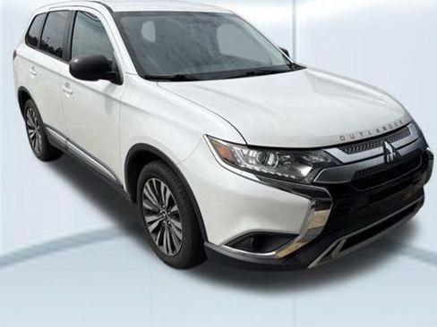 Used 2020 Mitsubishi Outlander ES FWD image 4