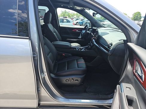 Used 2026 Chevrolet Traverse RS w/ LPO, Floor Liner Package AWD/4WD image 10