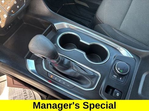 Used 2021 Chevrolet Traverse LT image 28