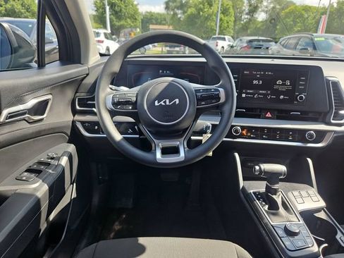Used 2024 Kia Sportage LX AWD/4WD image 13