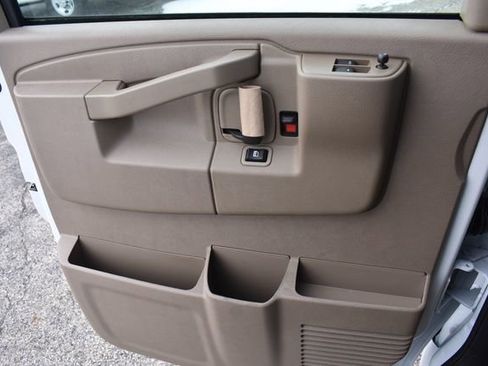 New 2025 Chevrolet Express 2500 Extended image 27