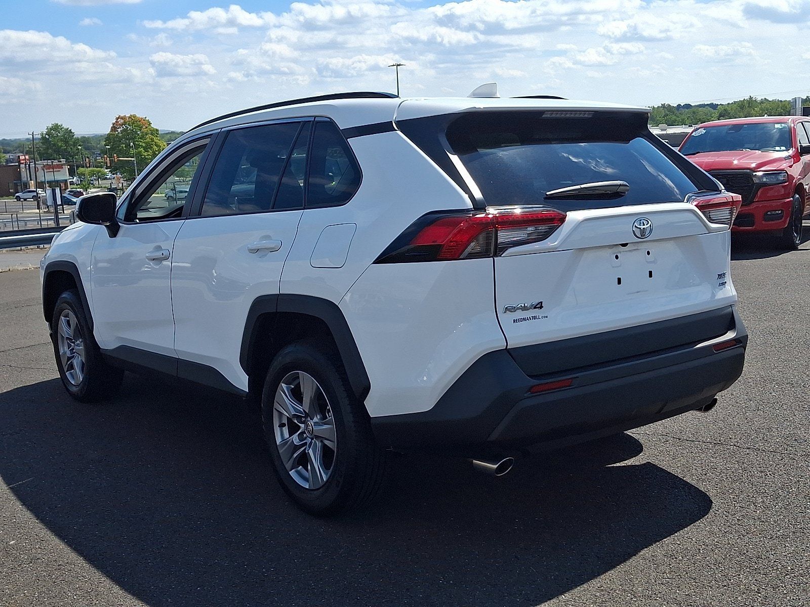 Used 2024 Toyota RAV4 XLE w/ Convenience Package AWD/4WD image 4