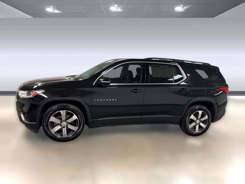 Used 2019 Chevrolet Traverse LT w/ LT Premium Package FWD image 2