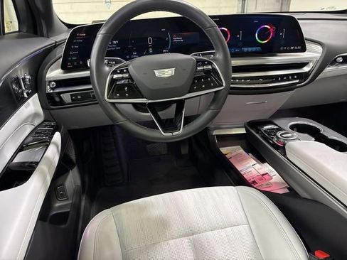 Certified 2024 Cadillac Lyriq Luxury image 36