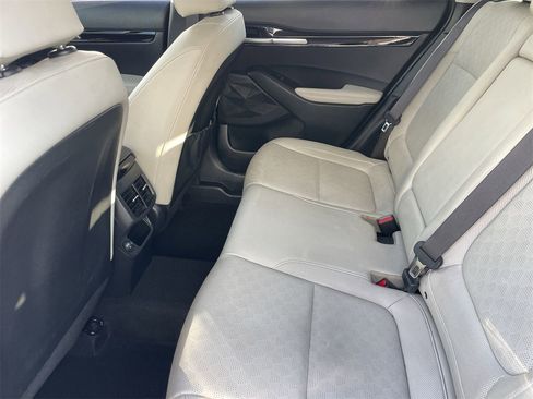 Used 2022 Kia Seltos EX image 16
