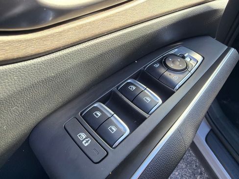 Certified 2023 Kia Sorento S w/ Panoramic Sunroof Package AWD/4WD image 14