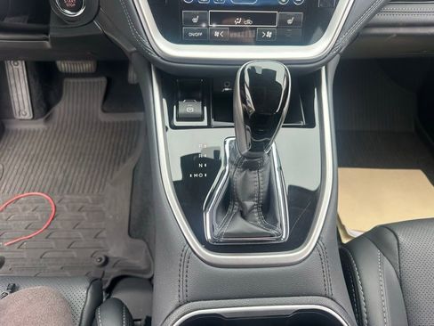 Used 2025 Subaru Outback Limited image 30