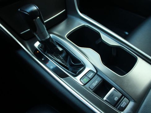 Used 2021 Honda Accord Sport image 19