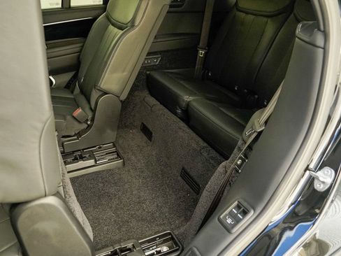 Used 2023 Land Rover Range Rover Long Wheelbase Autobiography AWD/4WD image 72