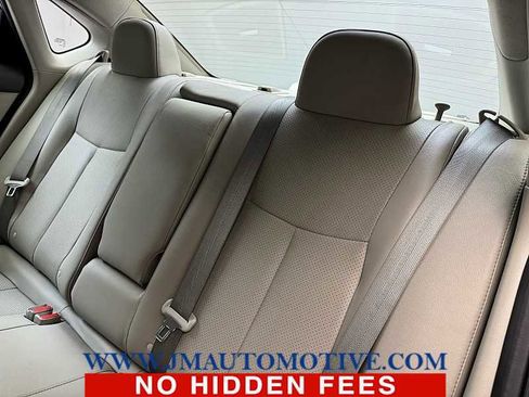 Used 2014 Nissan Sentra SL w/ Premium Package image 16