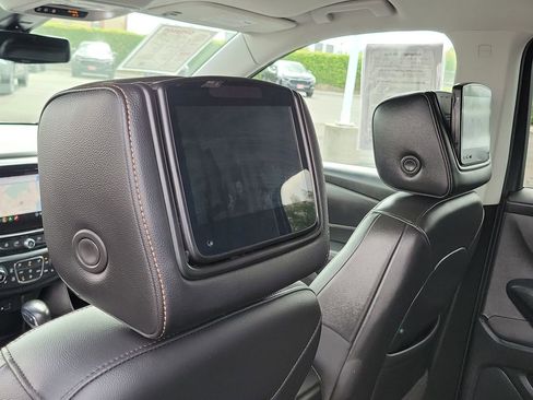 Used 2021 Chevrolet Traverse LT w/ LT Premium Package FWD image 35