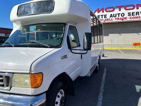 Used 2006 Ford E-350 and Econoline 350 Super Duty RWD image 23