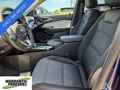 Used 2024 Chevrolet Trax LT w/ Driver Confidence Package FWD image 15