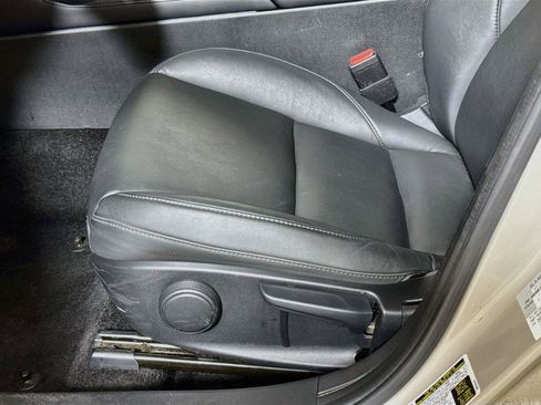 Used 2025 MAZDA MAZDA3 s FWD image 17