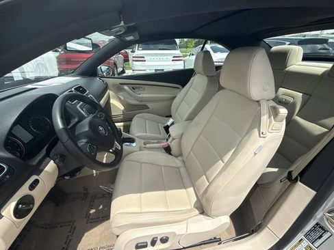 Used 2010 Volkswagen Eos Komfort FWD image 11
