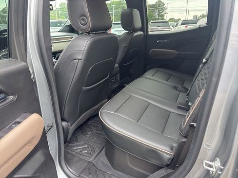 Used 2023 GMC Canyon Denali AWD/4WD image 6