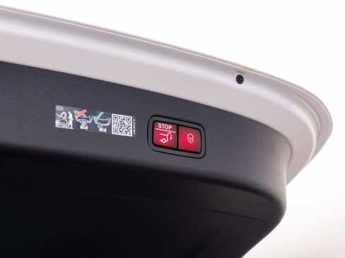 New 2025 Mercedes-Benz GLC 350e 4MATIC image 30