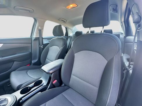 Certified 2024 Kia Forte LXS w/ LXS Technology Package FWD image 23