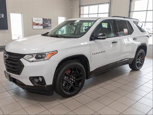 Used 2020 Chevrolet Traverse Premier w/ Redline Edition AWD/4WD image 4