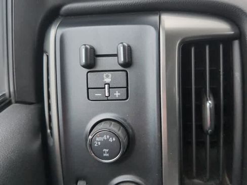 Used 2018 Chevrolet Silverado 1500 LT w/ All Star Edition image 8