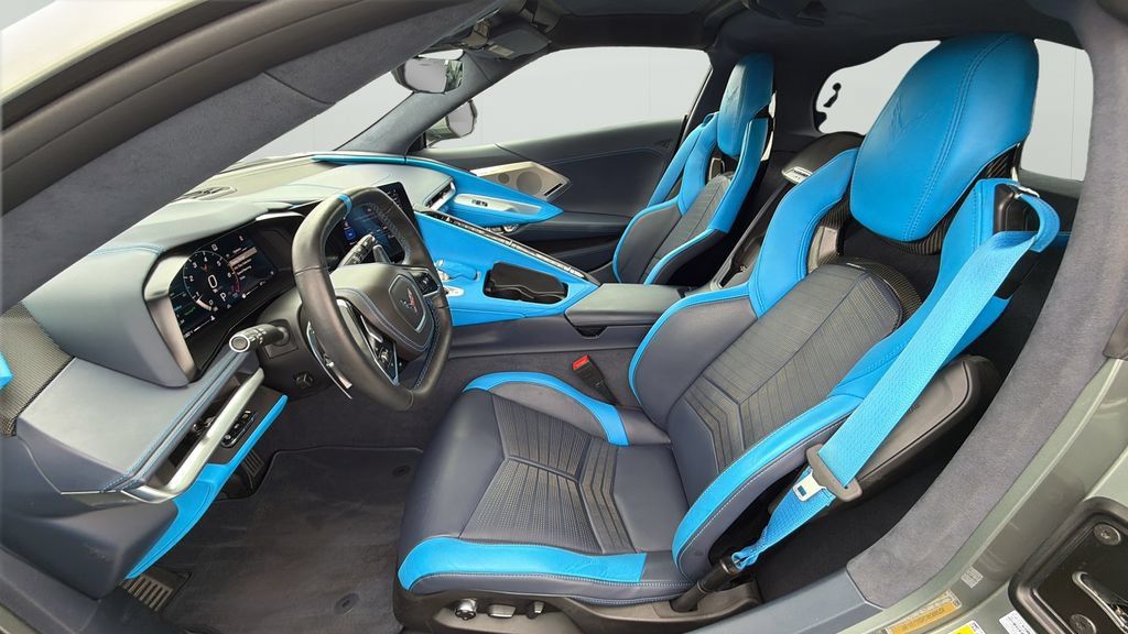 Used 2023 Chevrolet Corvette Stingray Premium Cpe w/ Z51 Performance Package RWD image 18