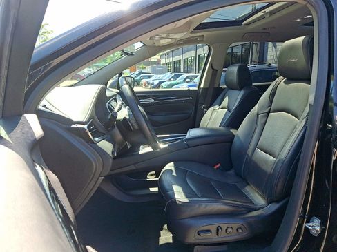 Used 2020 Buick Enclave Avenir w/ Avenir Technology Package AWD/4WD image 14