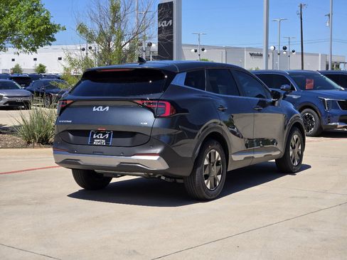 New 2026 Kia Sportage LX image 4