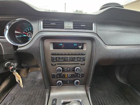 Used 2014 Ford Mustang Premium image 9