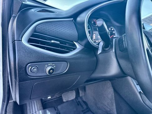 Used 2025 Chevrolet Malibu RS image 17