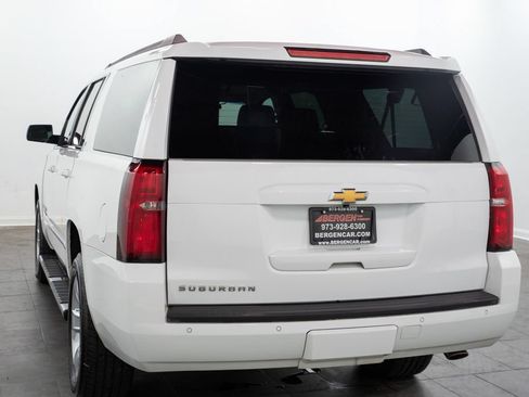 Used 2018 Chevrolet Suburban LT w/ LT Signature Package AWD/4WD image 12